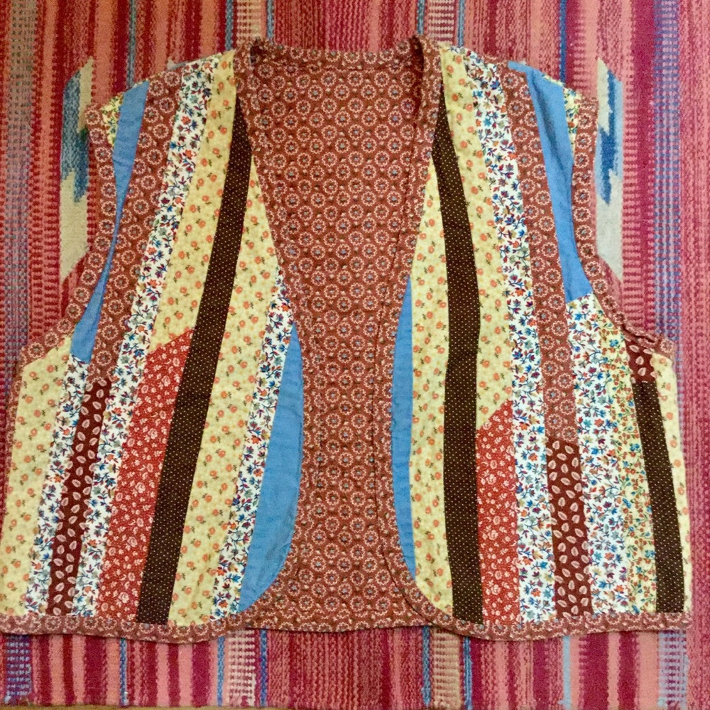 🌈🍄Handmade Vintage 70’s Quilted Crop Vest🍄🌈